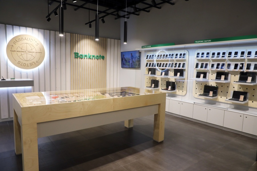 Lombardu nozare turpina digitalizēties